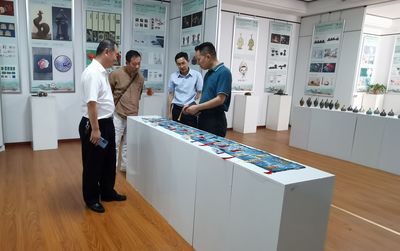藝術與傳媒的交融 銅陵市書畫院院長儲立新一行蒞臨藝術傳媒系調研座談
